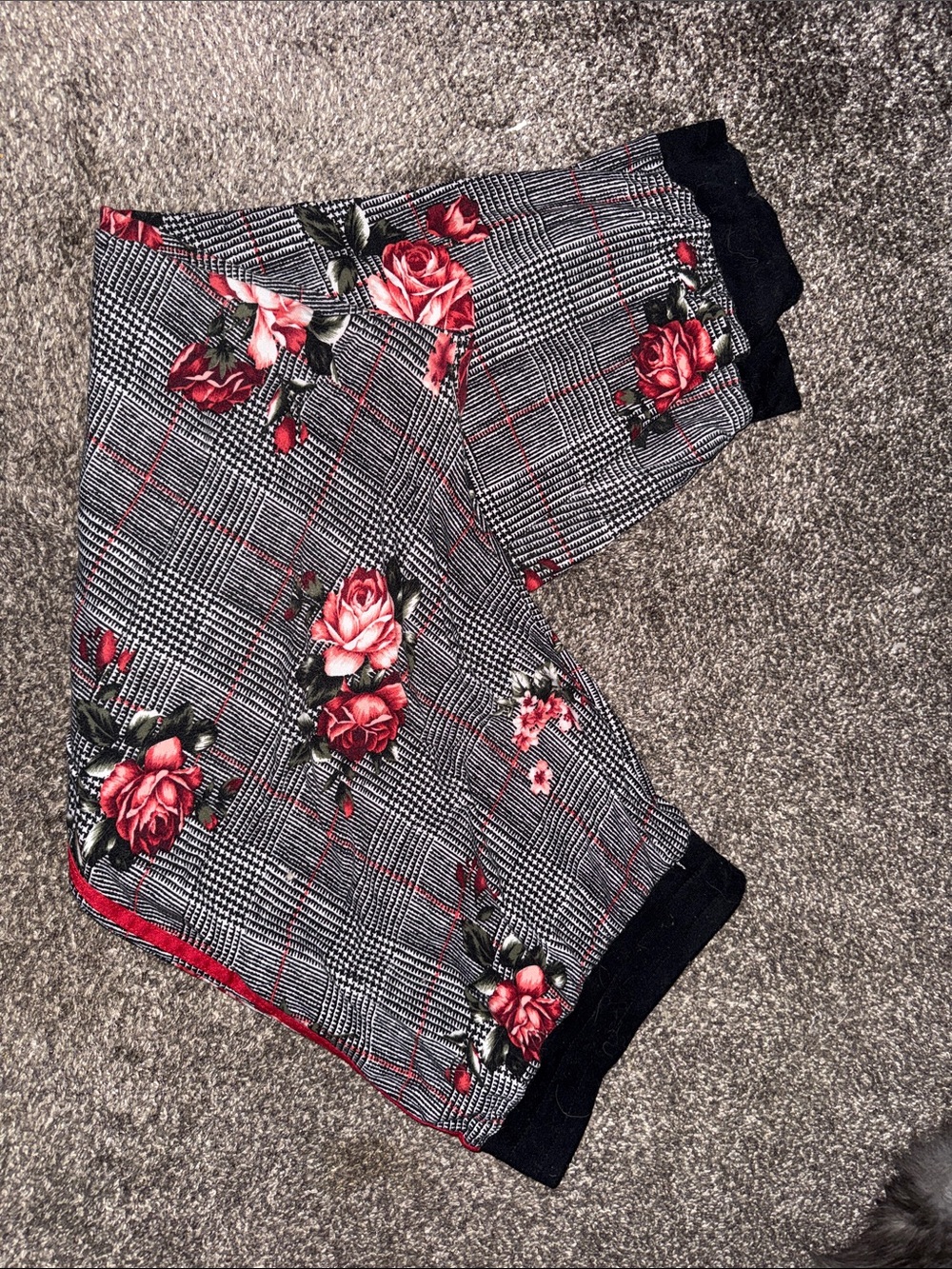 Floral Plaid Women’s Floppy Pants with Rose Print - Black & Red